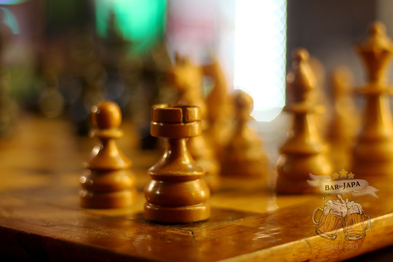 Copos de chope para happy hour no Bar do Japa